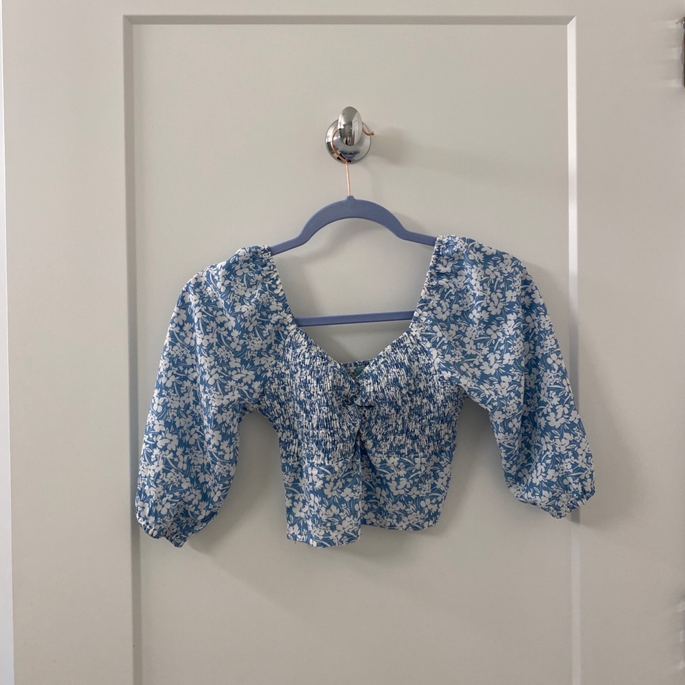 Blue and white floral top